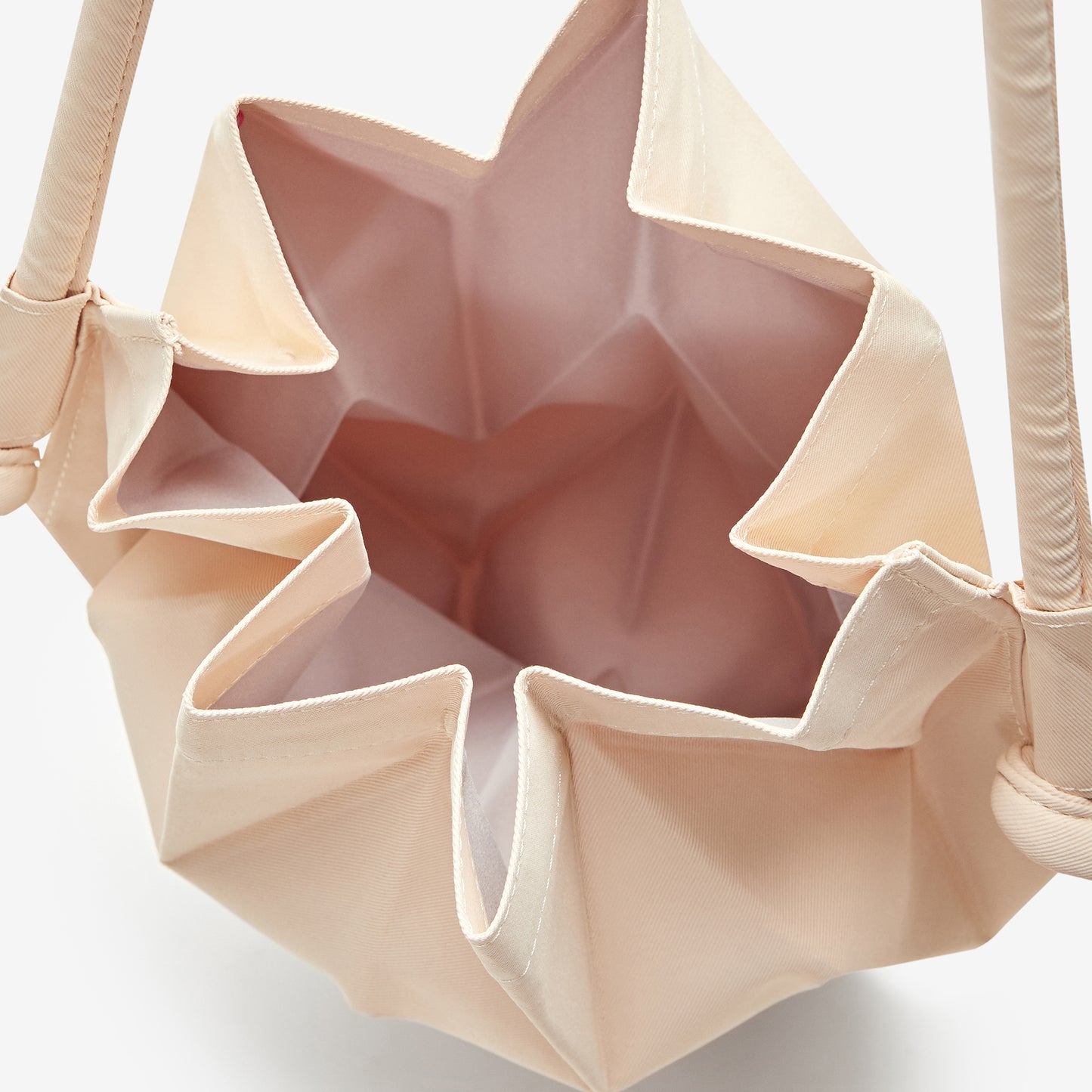 Bolso con Diseño de Nudo en W (Beige)