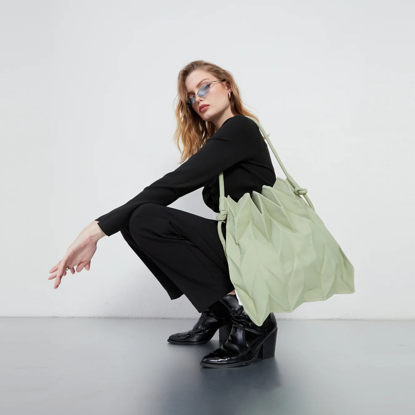 W-Knot Bag (Mint) - amae x ⁠Elizabeth collab
