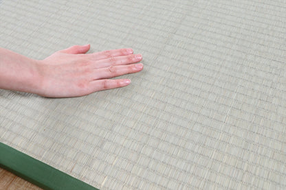Vegan and sustainable traditional Japanese Rakuza Light tatami made from natural igusa rush grass, styled as eco-friendly flooring in a minimalist home.