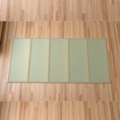 Japanese tatami foldable mattress in Five made from natural igusa rush grass, vegan and sustainable for comfortable rest.